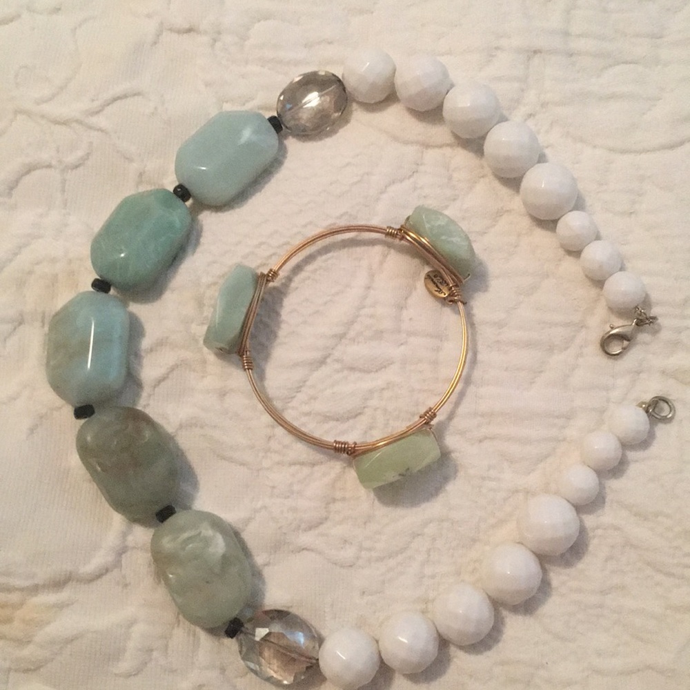 Necklace with green stones